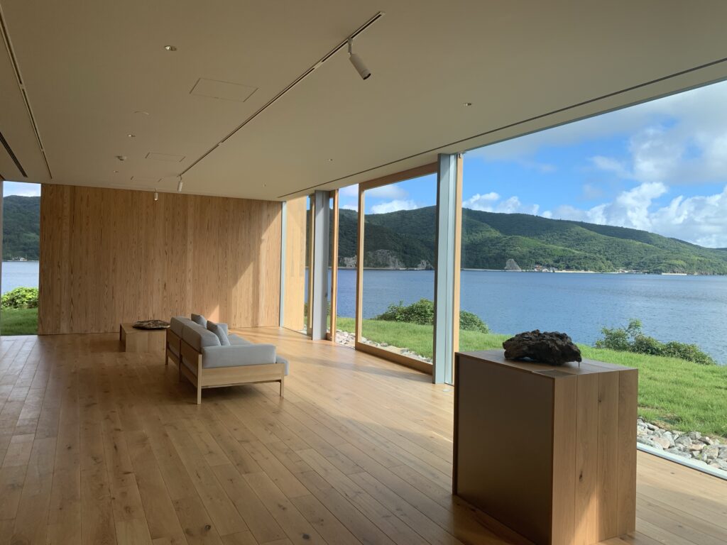 ホテルento 展示室 ミニマルな建築
