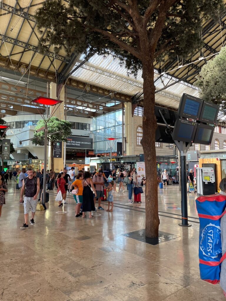 マルセイユ・サン=シャルル駅構内