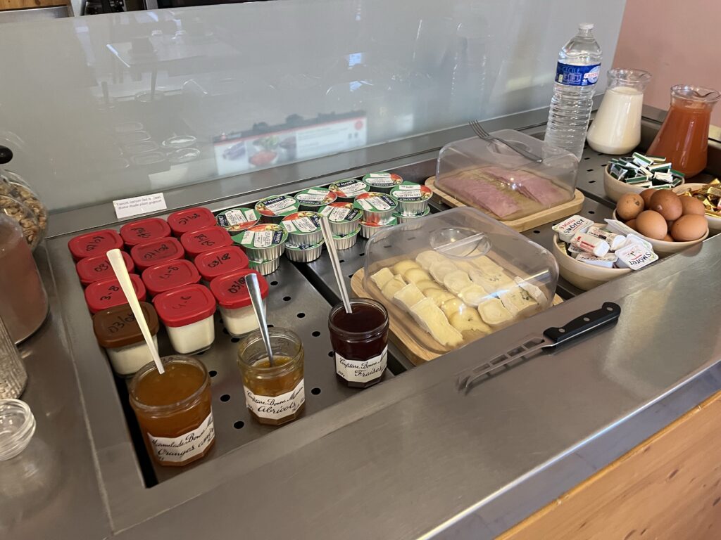 ホテルエルメス朝食ビュッフェの様子