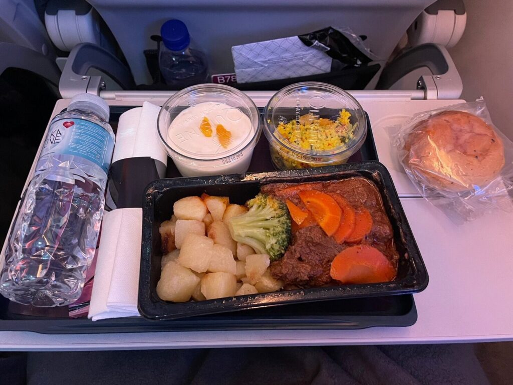 カタール航空機内食 ビーフ